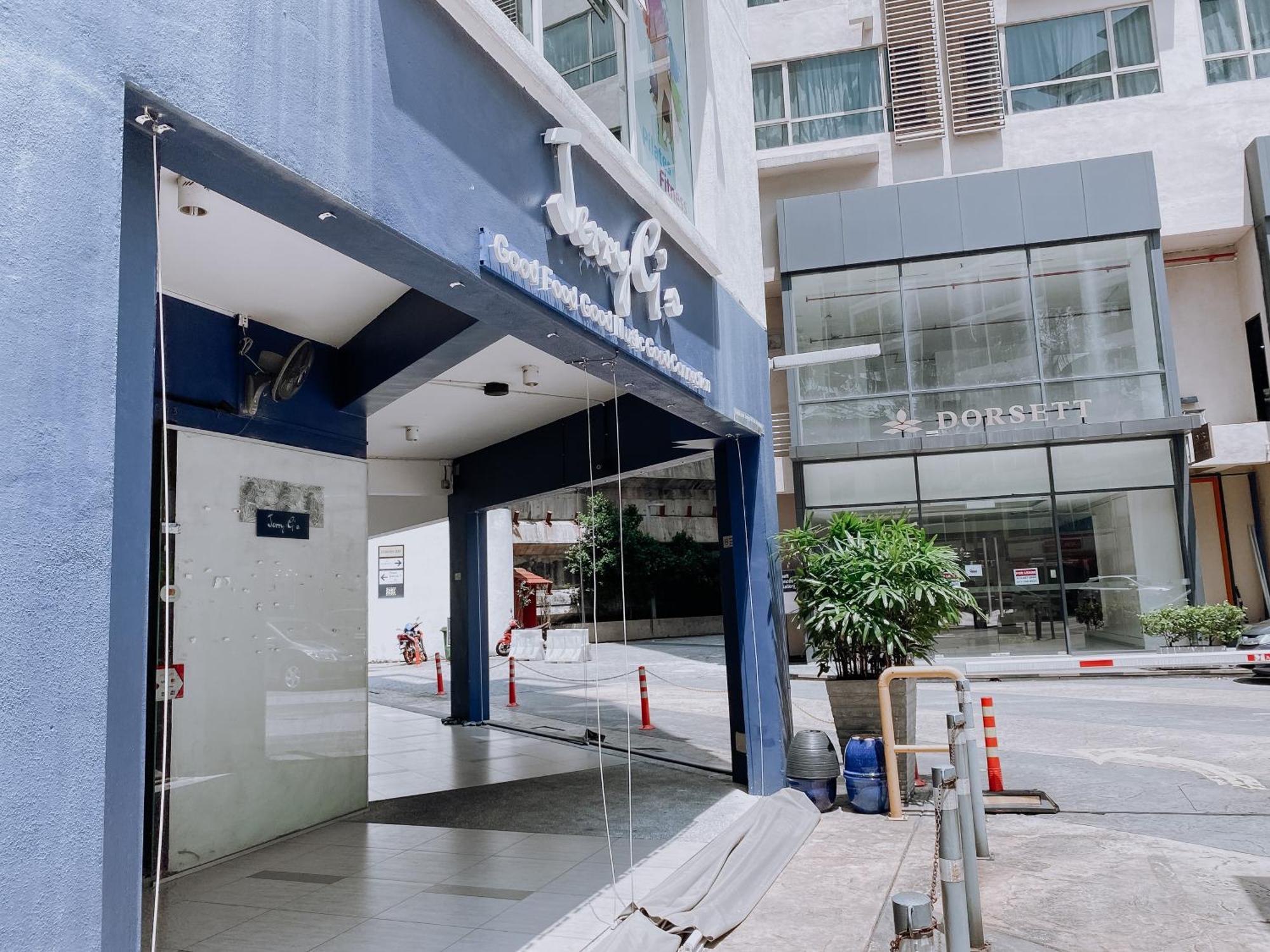 Appartement Cozy Living , With Private Balcony @ Mont Kiara Hartamas Kuala Lumpur