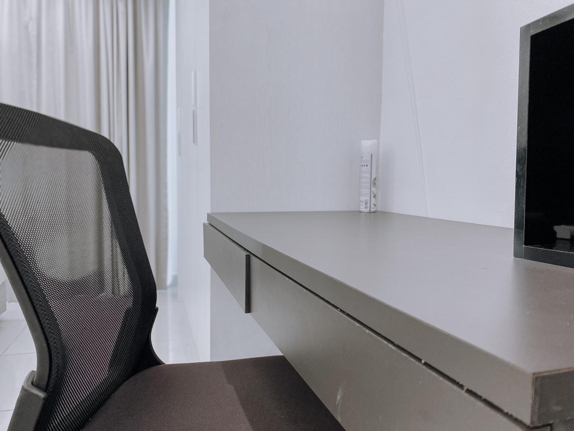 Cozy Living , With Private Balcony @ Mont Kiara Hartamas Apartment