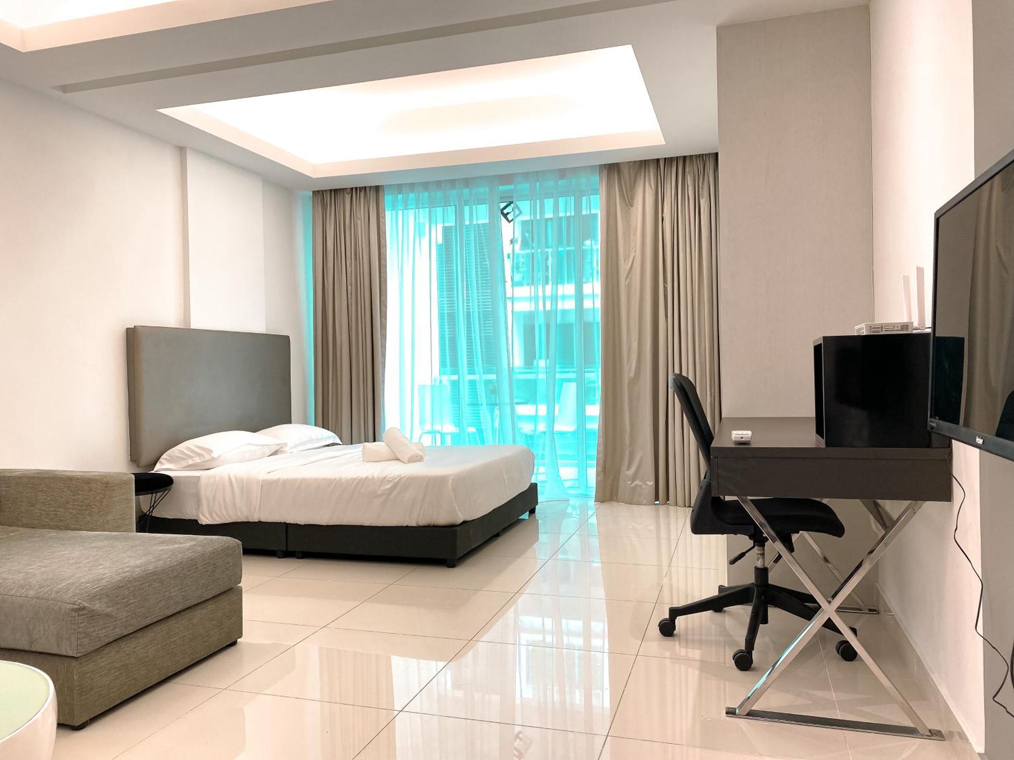 Cozy Living , With Private Balcony @ Mont Kiara Hartamas * Kuala Lumpur